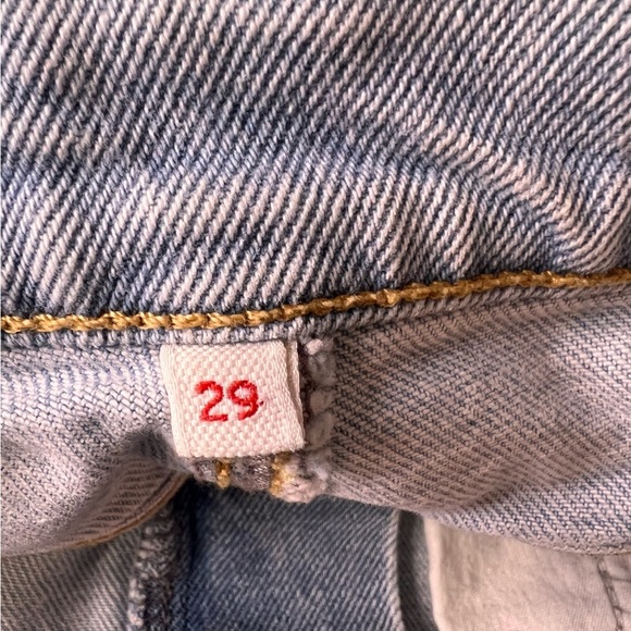 Levi's Denim Jean Skirt Size 29 Lightwash - Picture 10 of 11